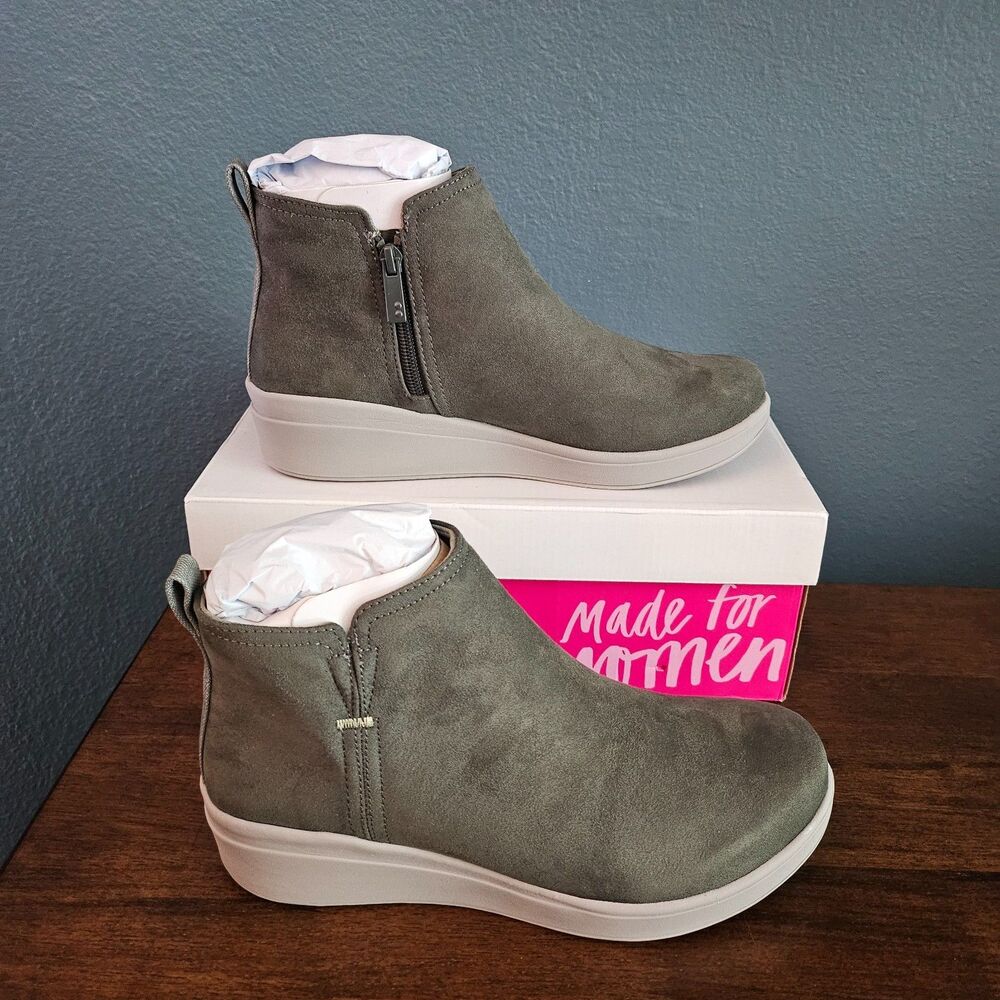 NIB Ryka Womens Water-Repellent Wedge Ankle Boots Lovely Alpine Green Sz 8.5W
